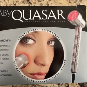 NIB BABY QUASAR LIGHT THERAPY
